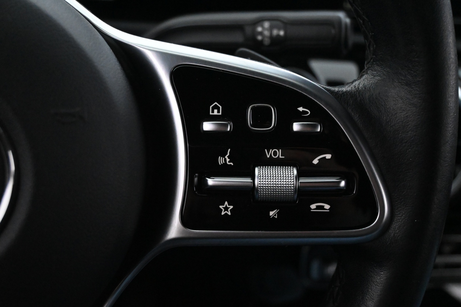 MERCEDES-BENZ CLA 2020