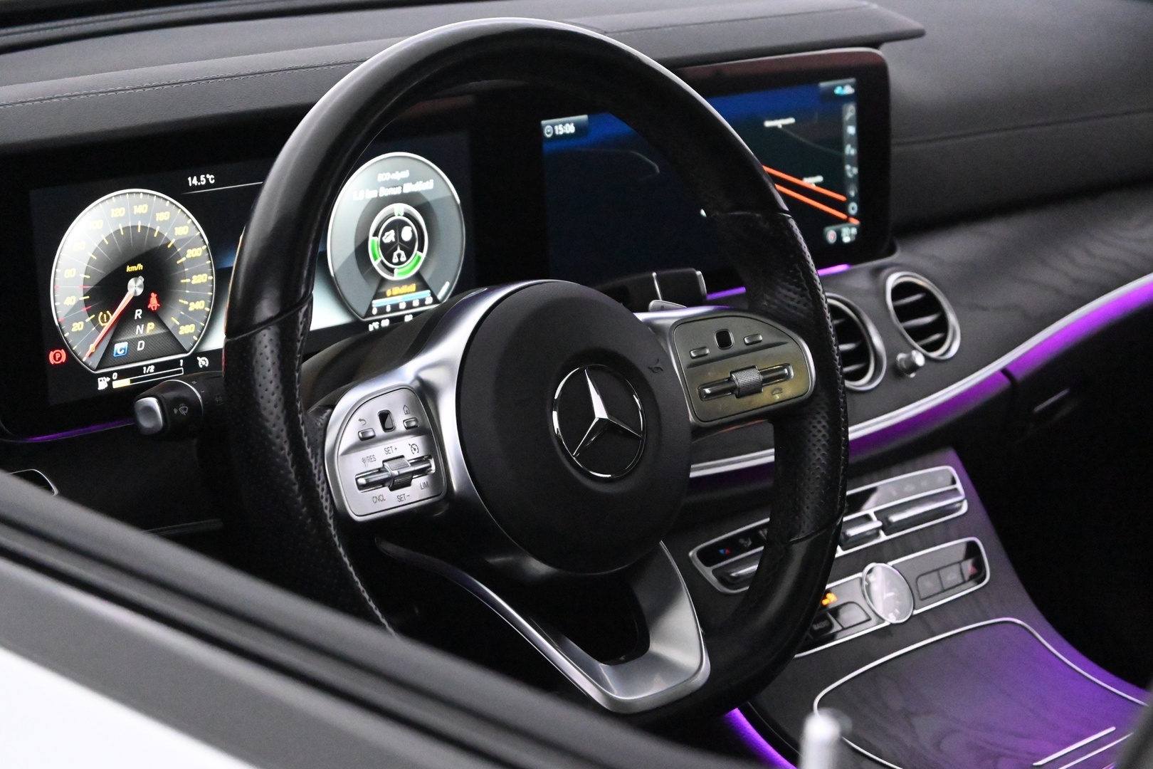 MERCEDES-BENZ E 2019