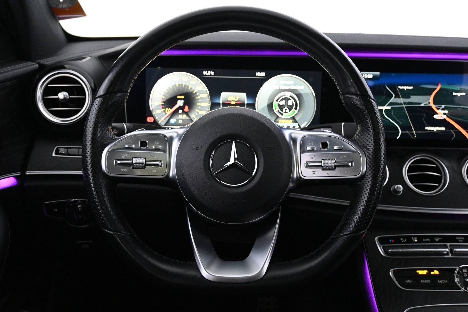 MERCEDES-BENZ E 2019