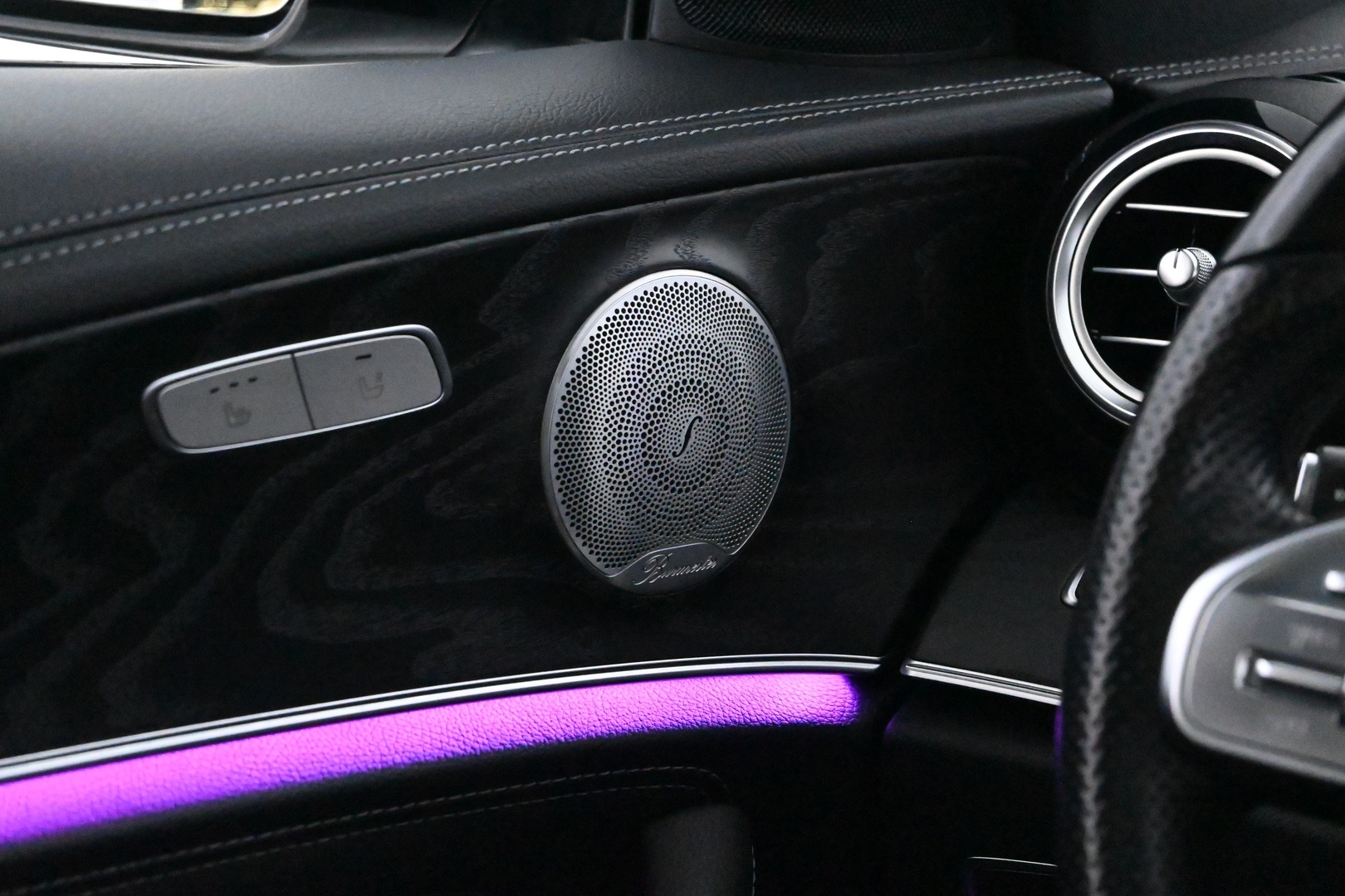 MERCEDES-BENZ E 2019