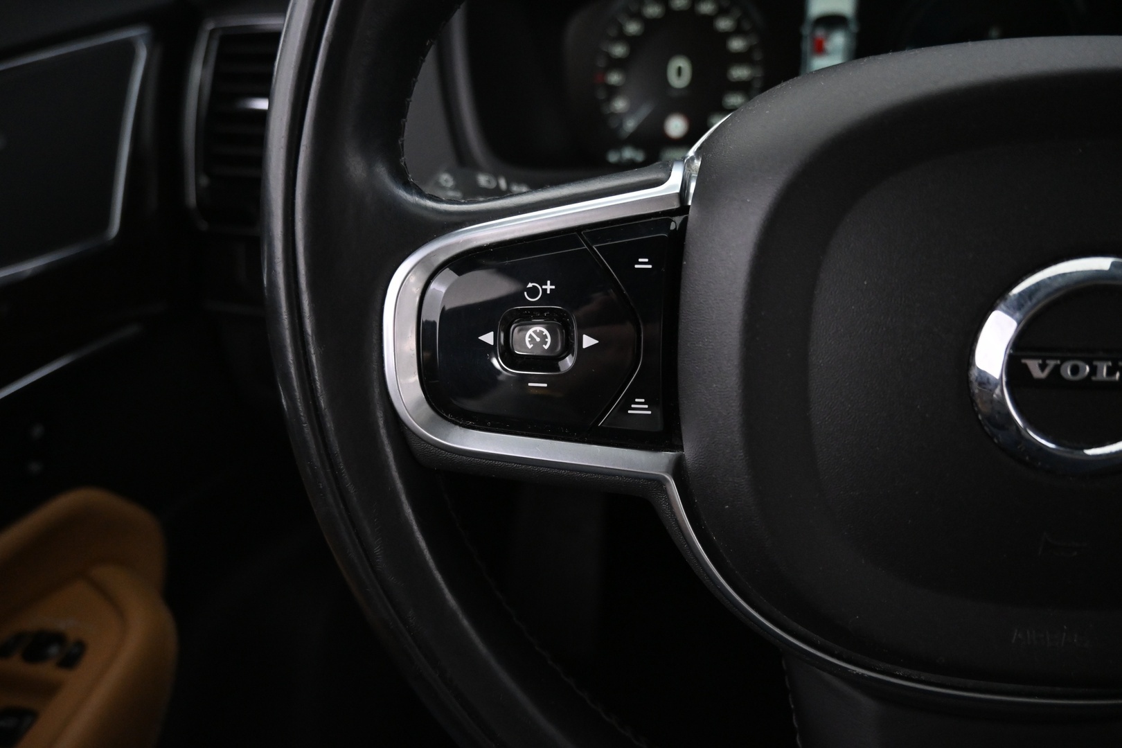 VOLVO XC90 2017