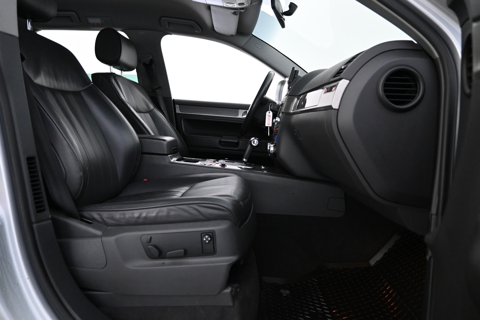 VOLKSWAGEN Touareg 2010