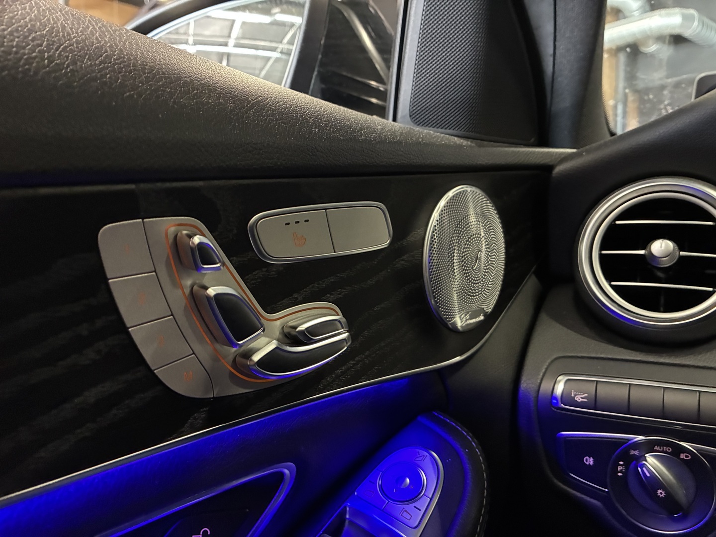 MERCEDES-BENZ C 2019