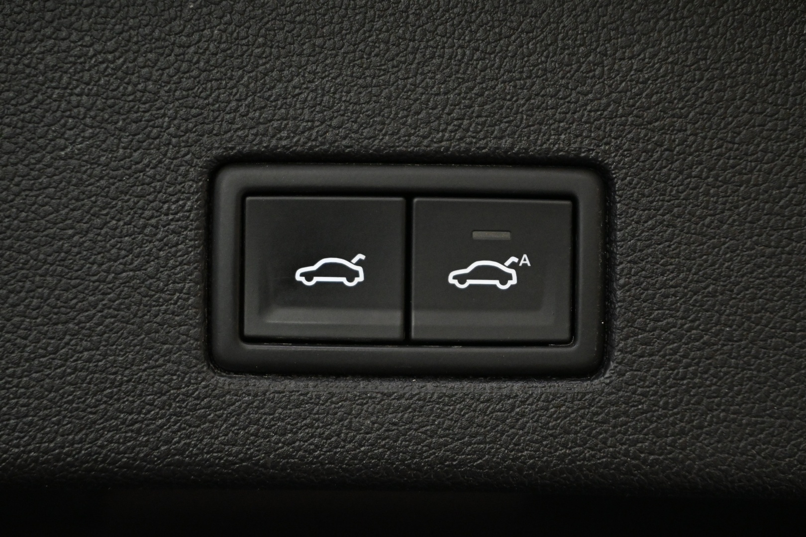 VOLKSWAGEN Touareg 2024