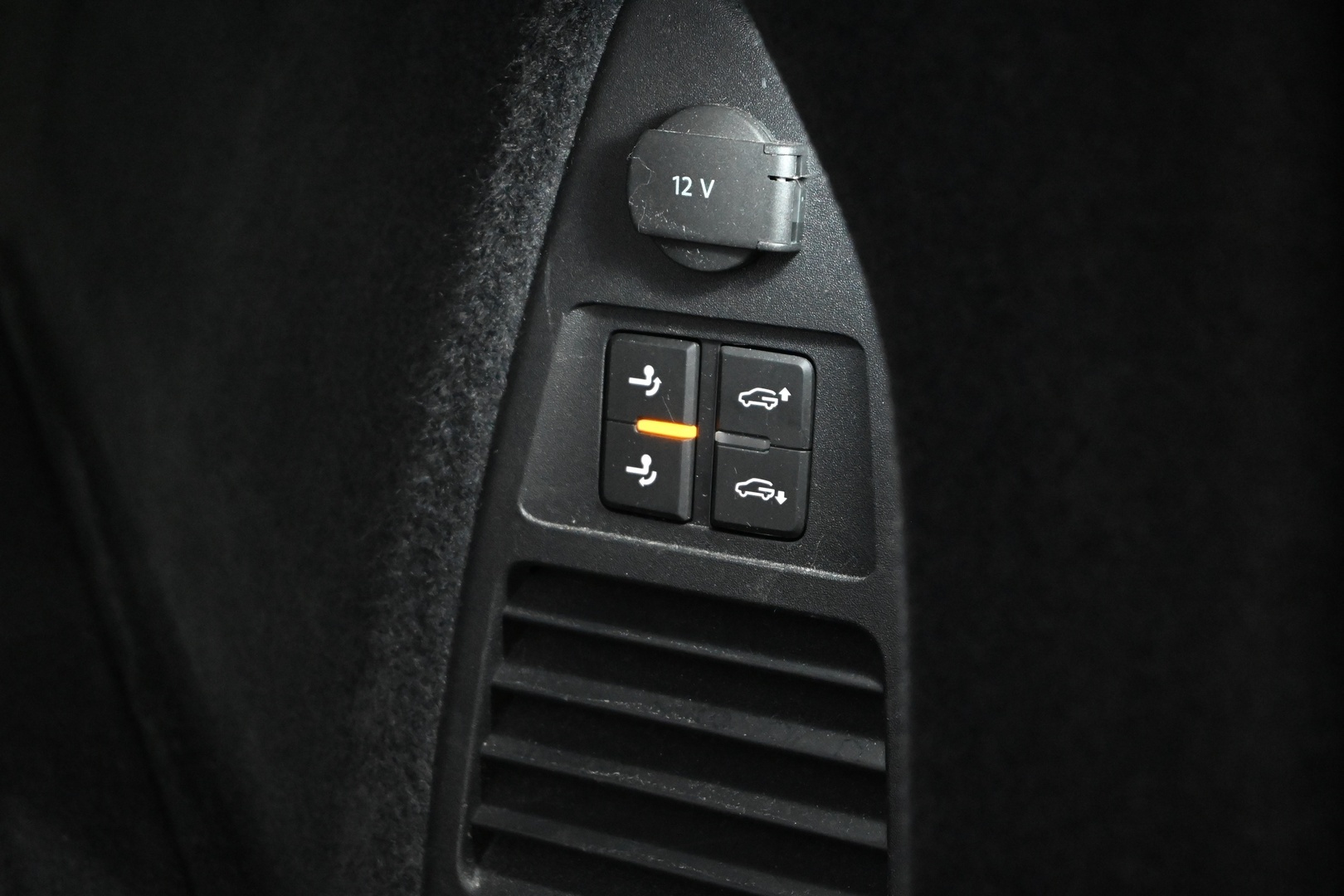 VOLKSWAGEN Touareg 2024