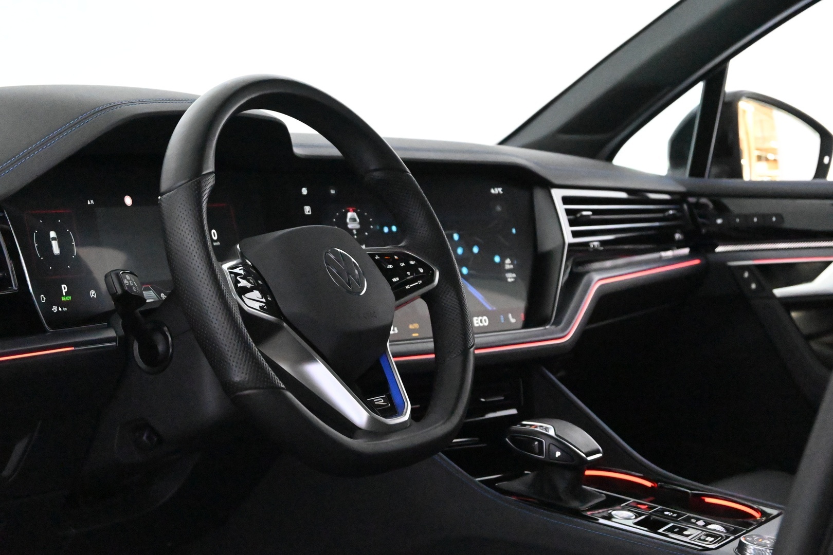 VOLKSWAGEN Touareg 2024