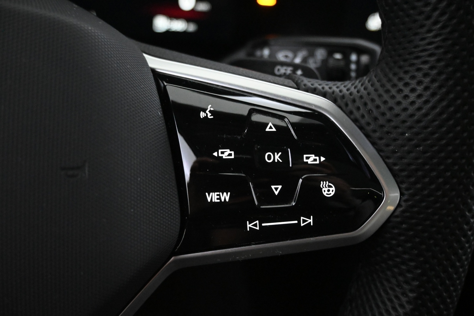 VOLKSWAGEN Touareg 2024