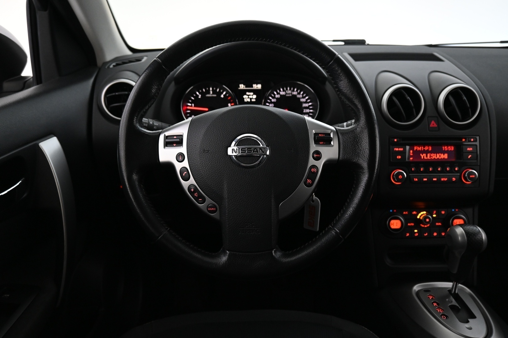 NISSAN Qashqai 2011