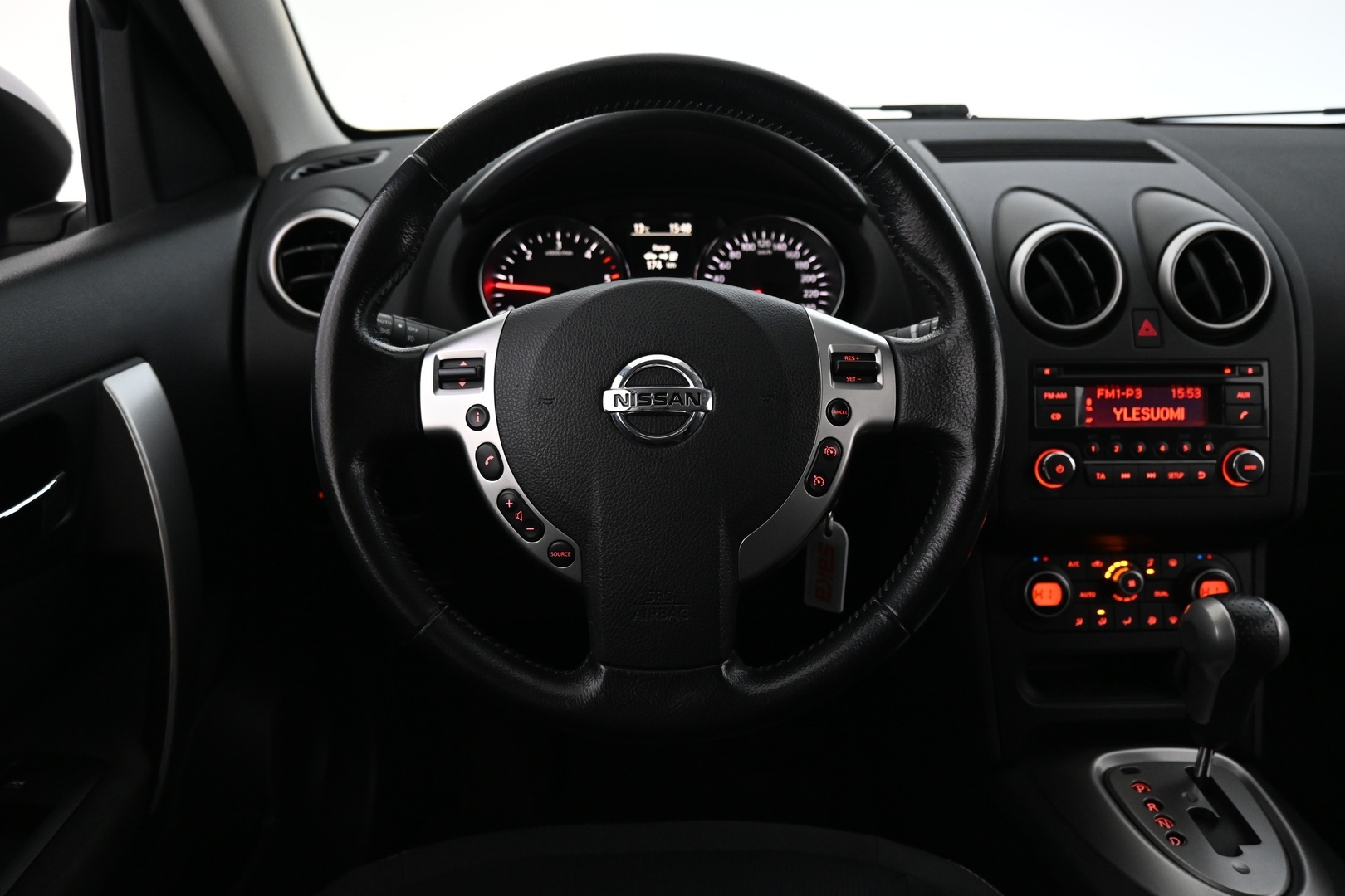 NISSAN Qashqai 2011