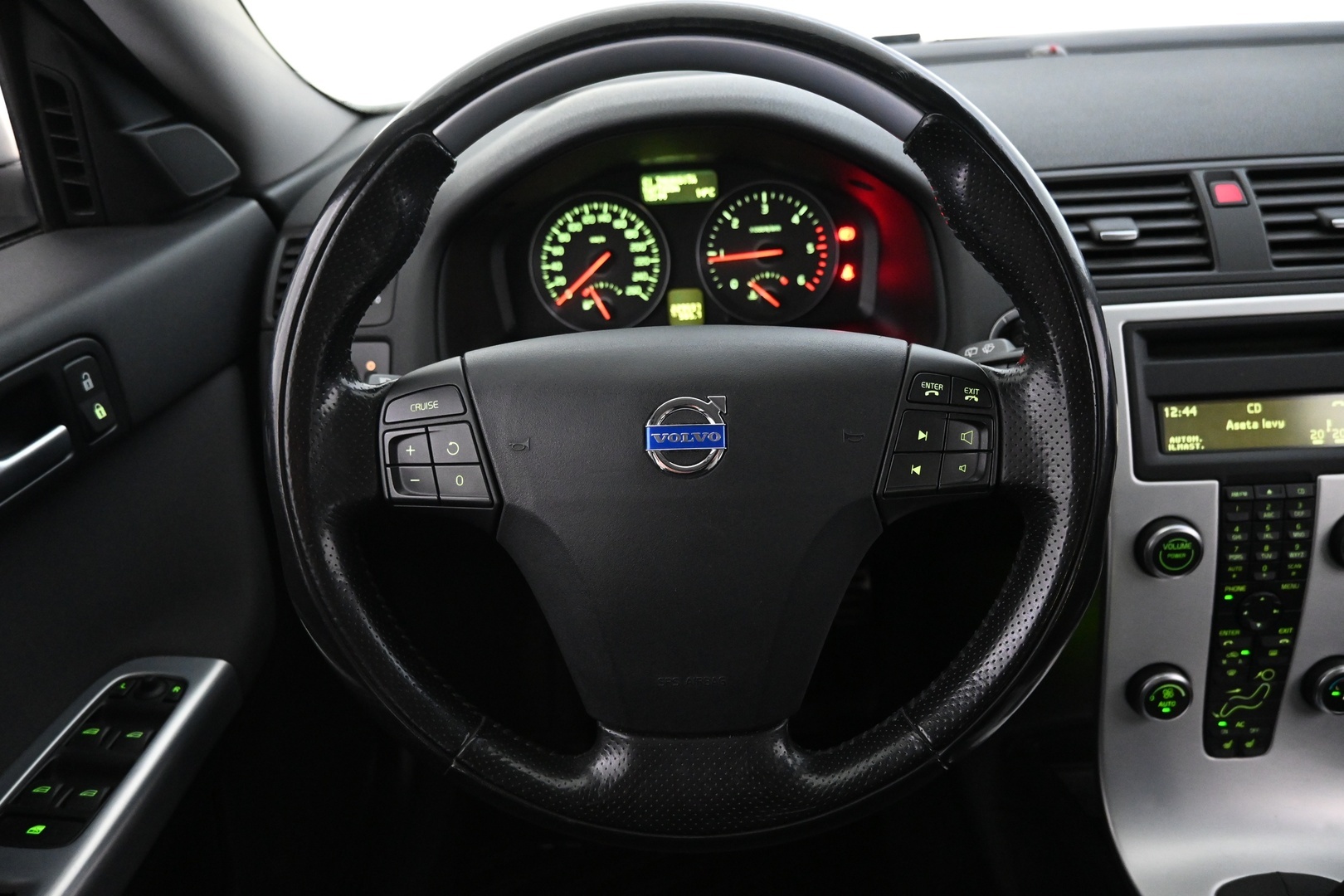 VOLVO V50 2011