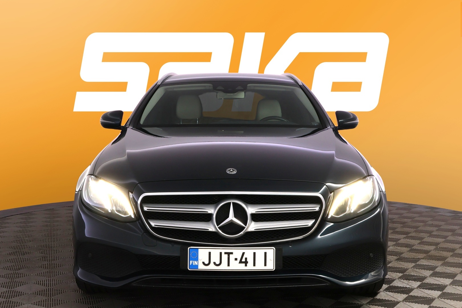 MERCEDES-BENZ E 2017
