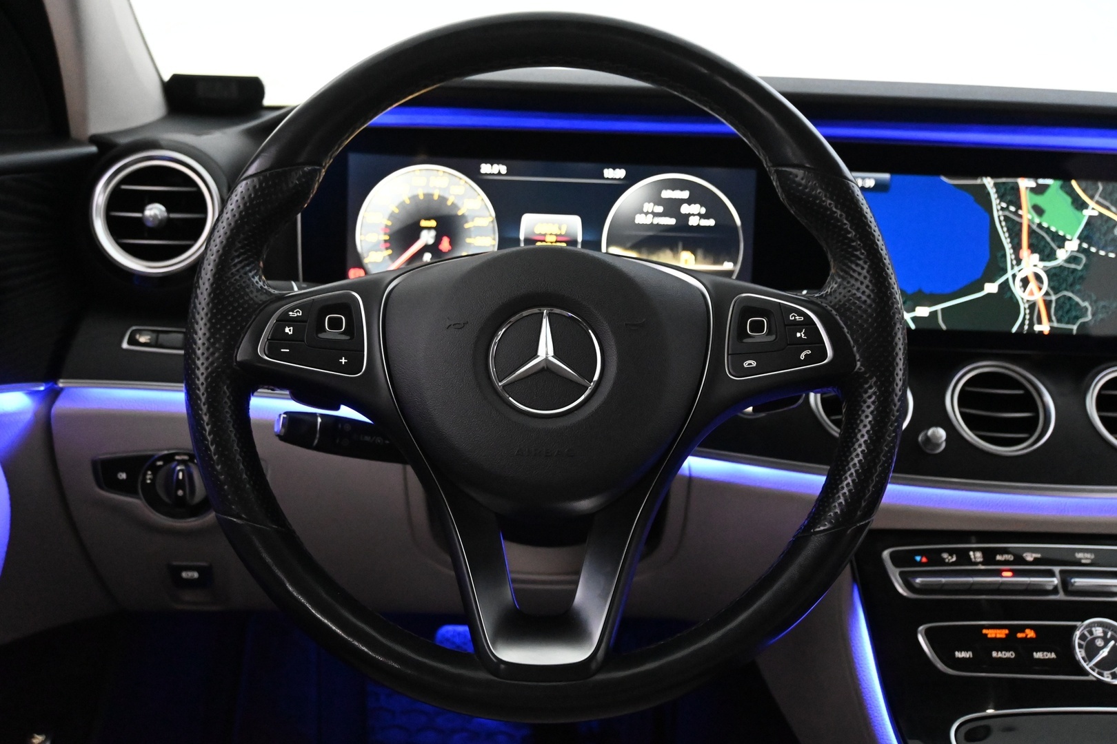 MERCEDES-BENZ E 2017