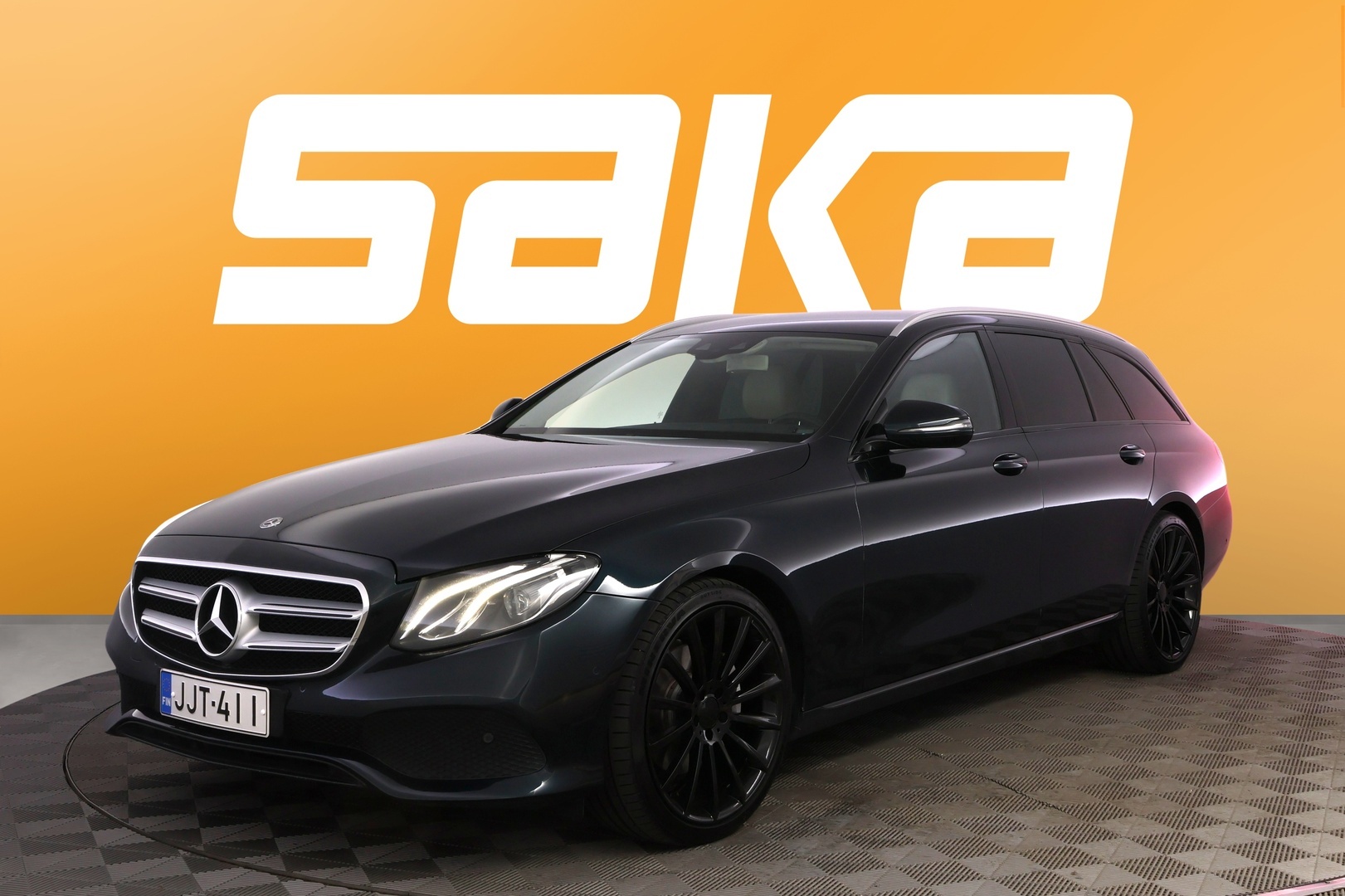 MERCEDES-BENZ E 2017