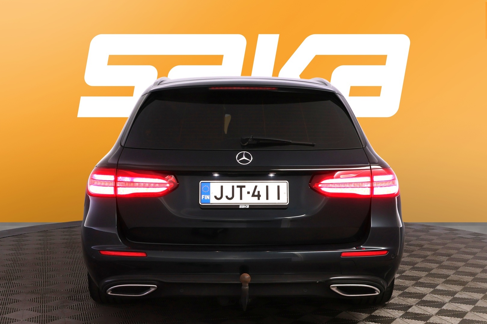 MERCEDES-BENZ E 2017