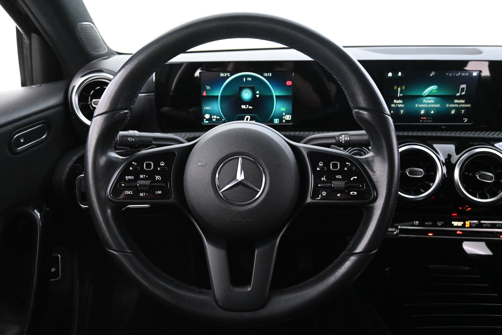 MERCEDES-BENZ A 2019