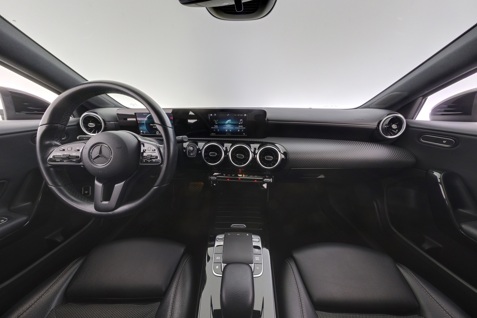 MERCEDES-BENZ A 2019