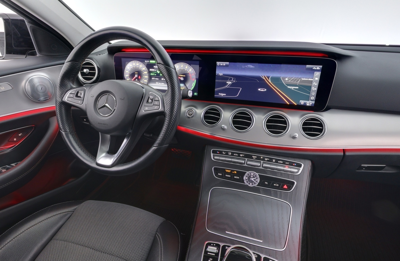 MERCEDES-BENZ E 2018