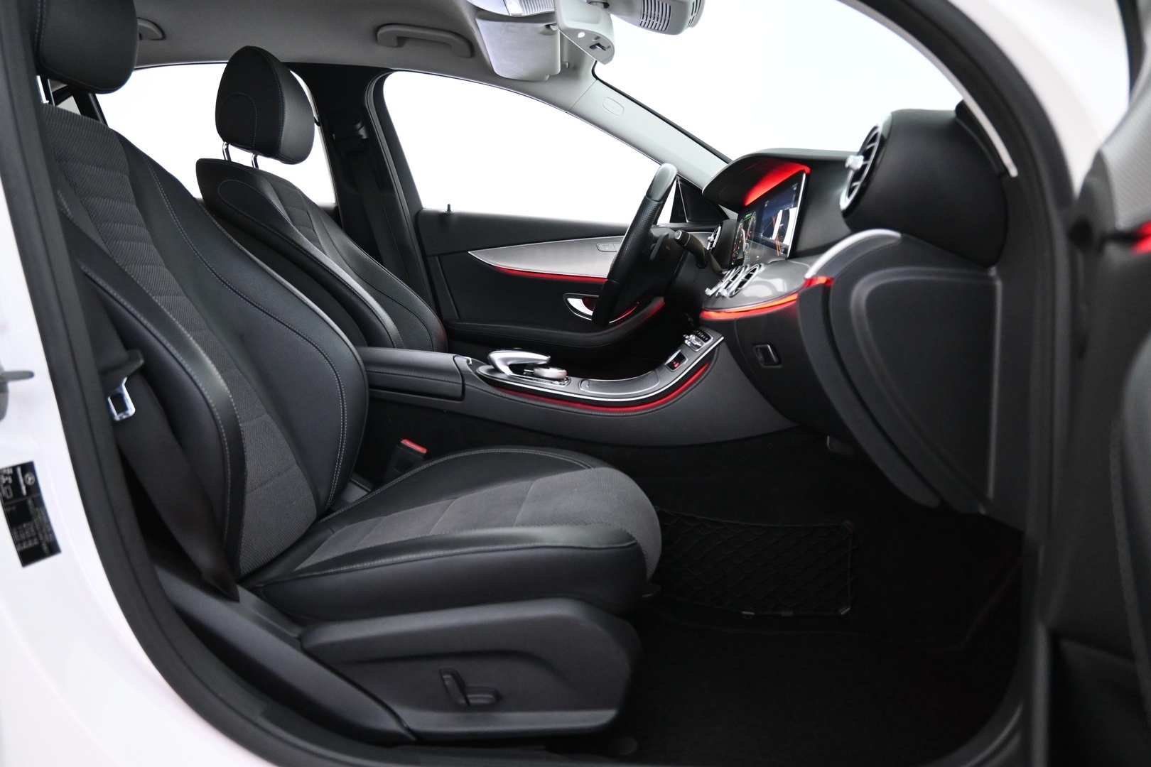 MERCEDES-BENZ E 2018