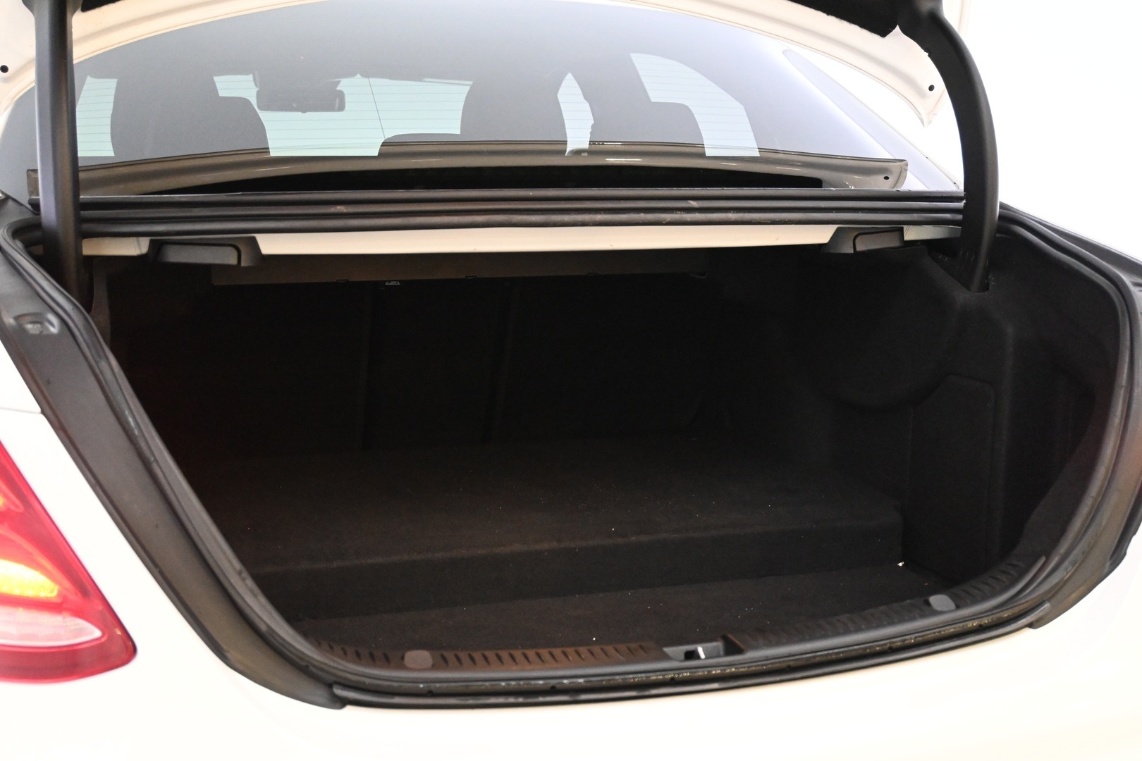 MERCEDES-BENZ E 2018