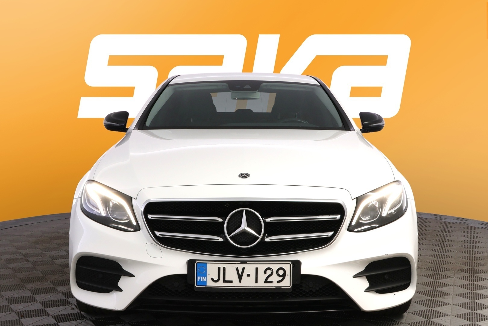 MERCEDES-BENZ E 2018