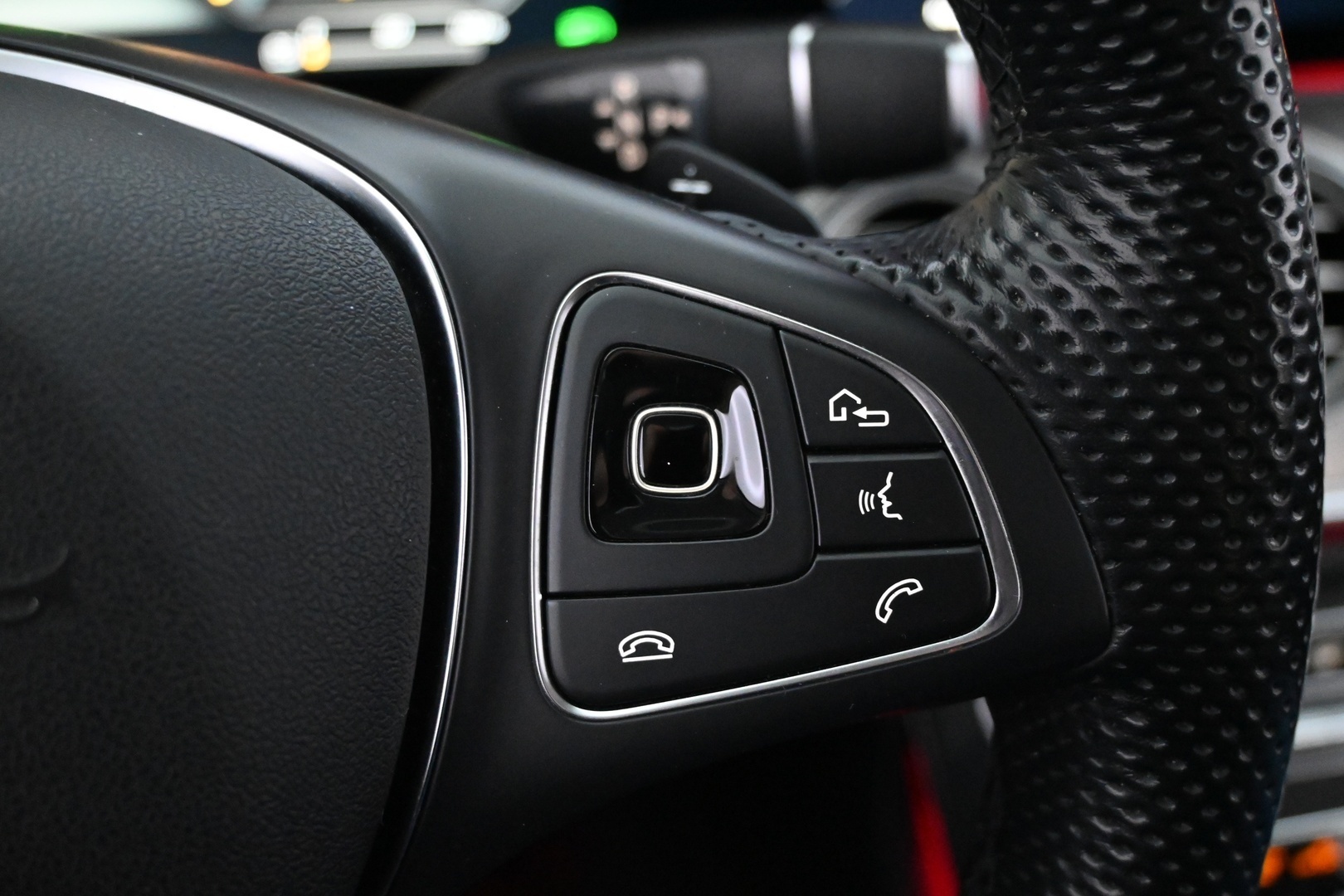 MERCEDES-BENZ E 2018