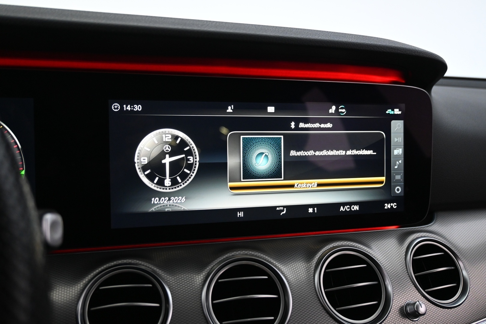 MERCEDES-BENZ E 2018