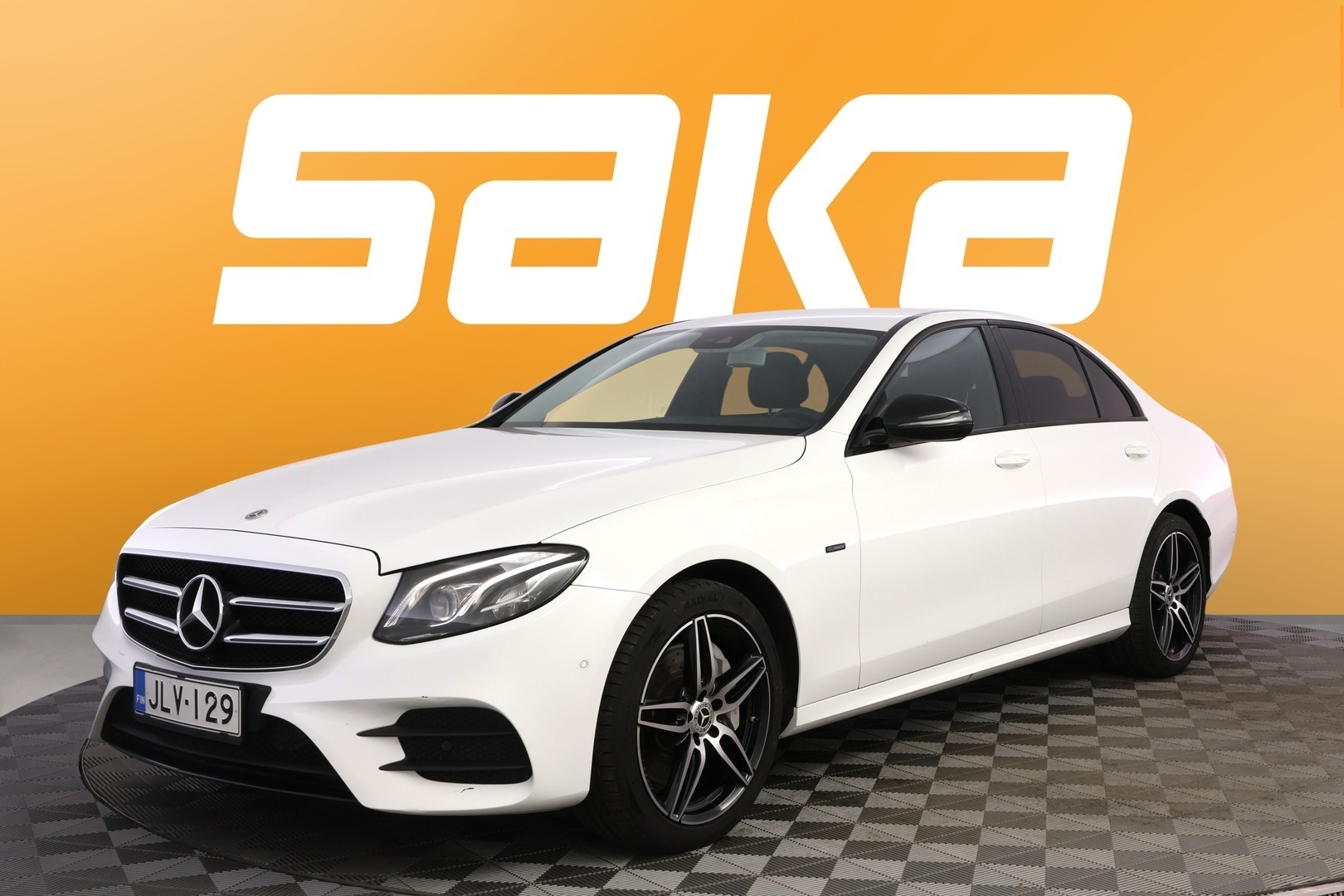 MERCEDES-BENZ E 2018