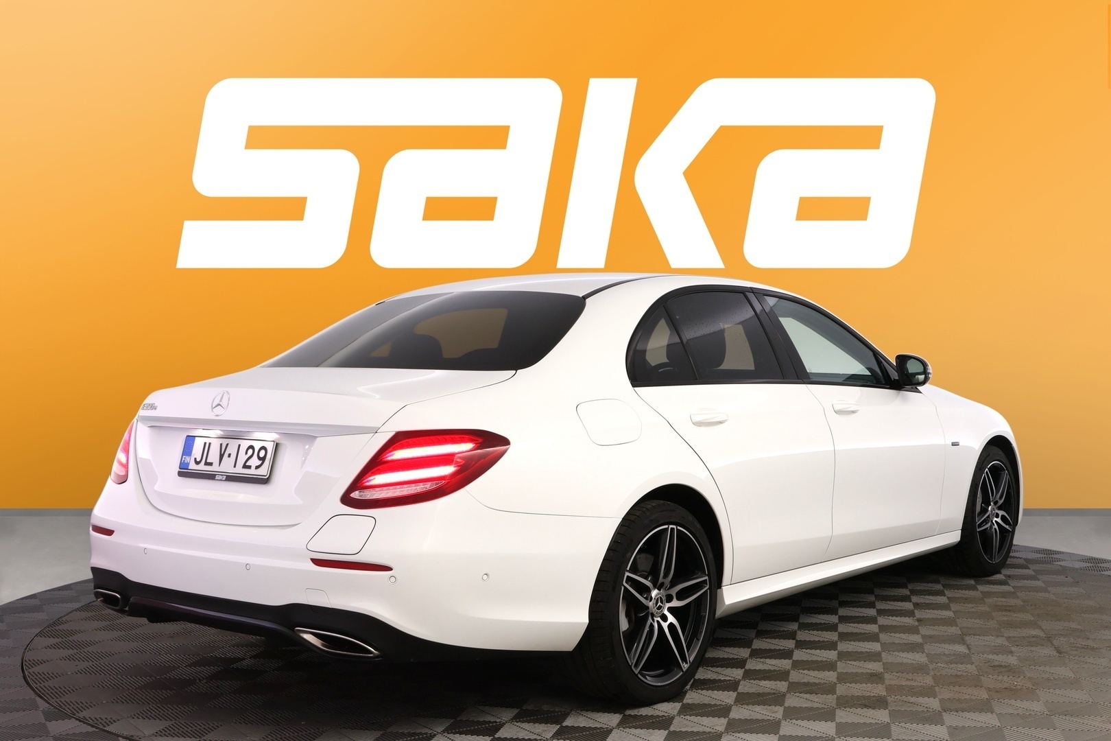 MERCEDES-BENZ E 2018