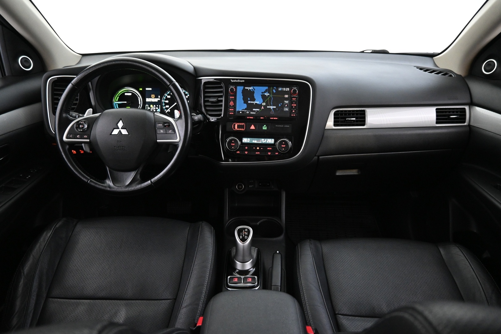 MITSUBISHI Outlander PHEV 2014