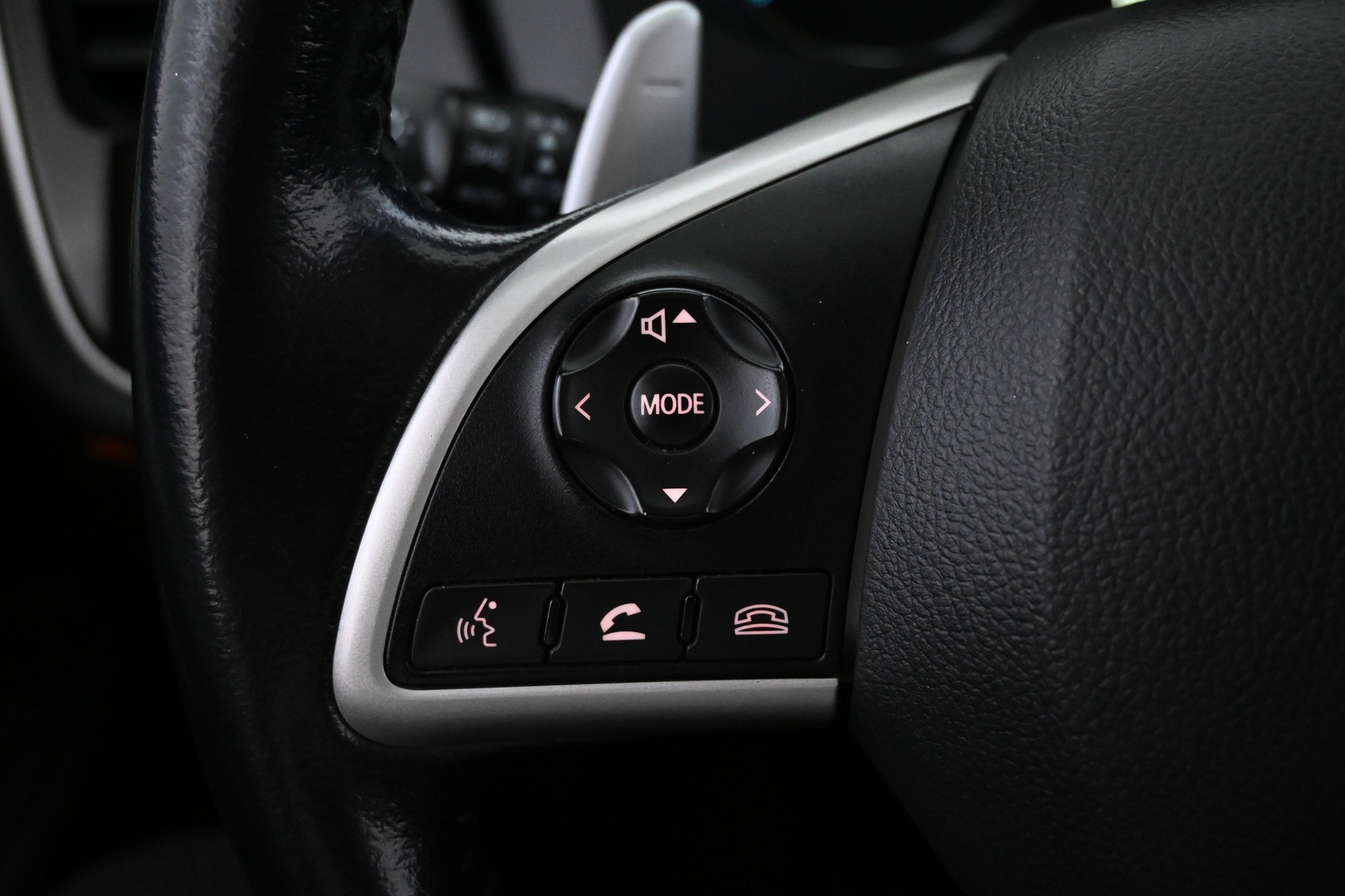 MITSUBISHI Outlander PHEV 2014