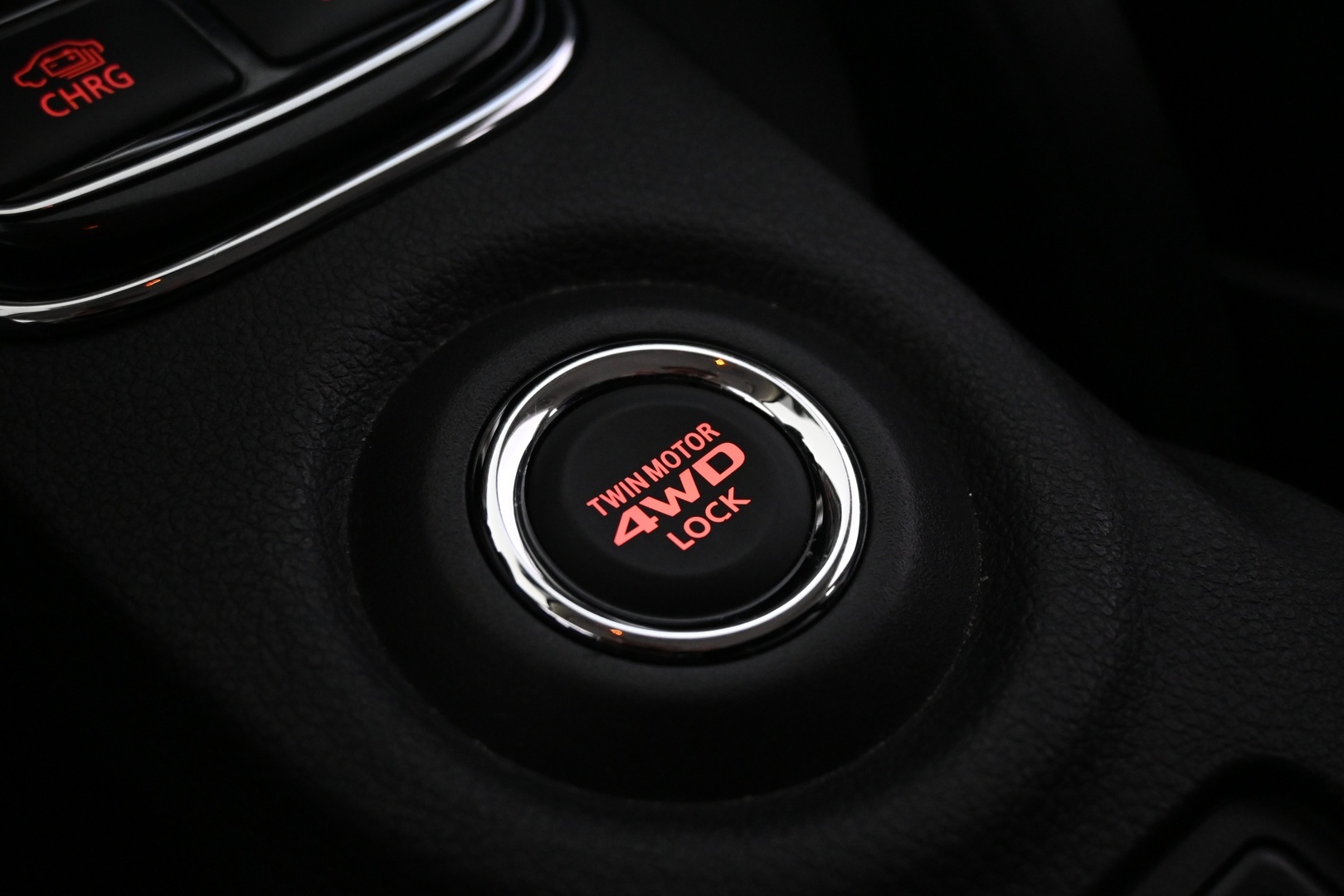 MITSUBISHI Outlander PHEV 2014