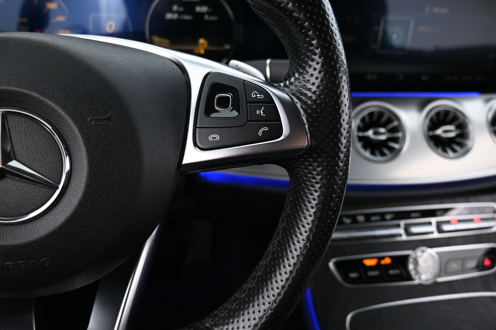 MERCEDES-BENZ E 2017