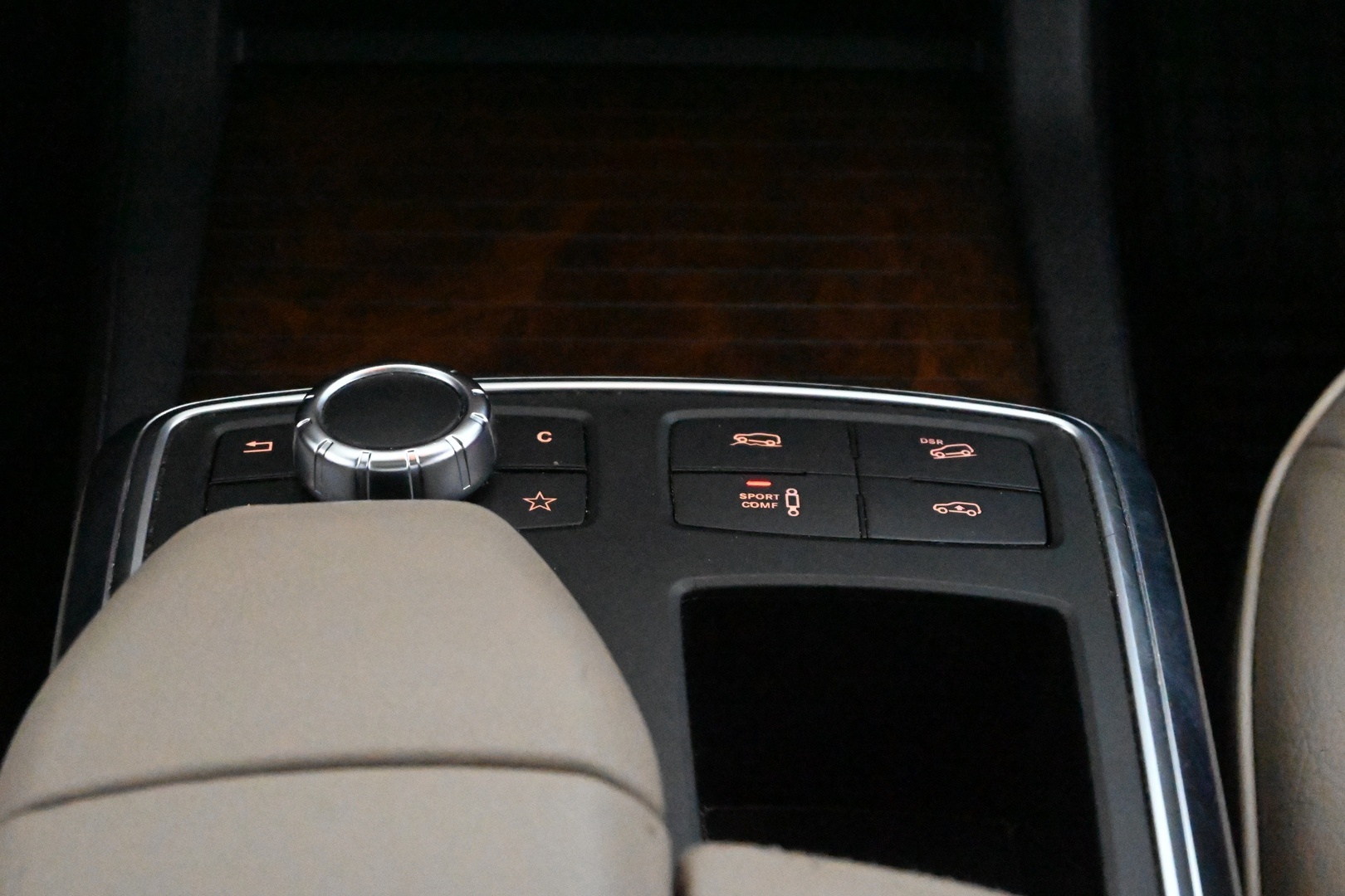 MERCEDES-BENZ GL 2014