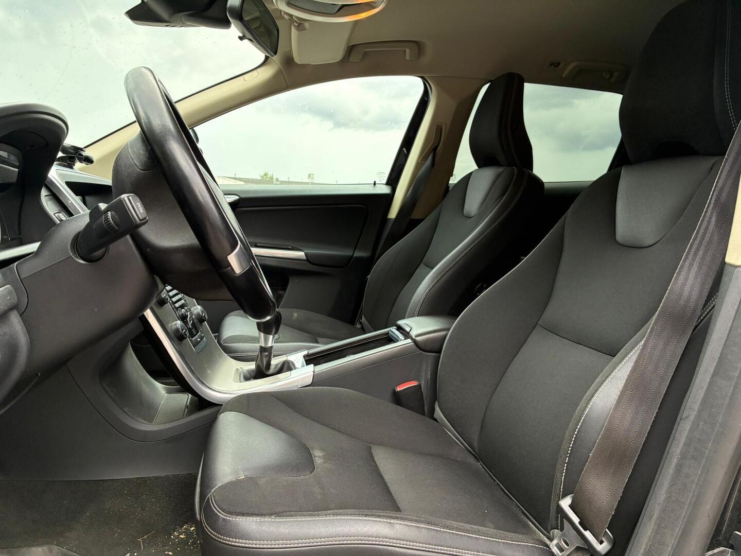 VOLVO XC60 2012