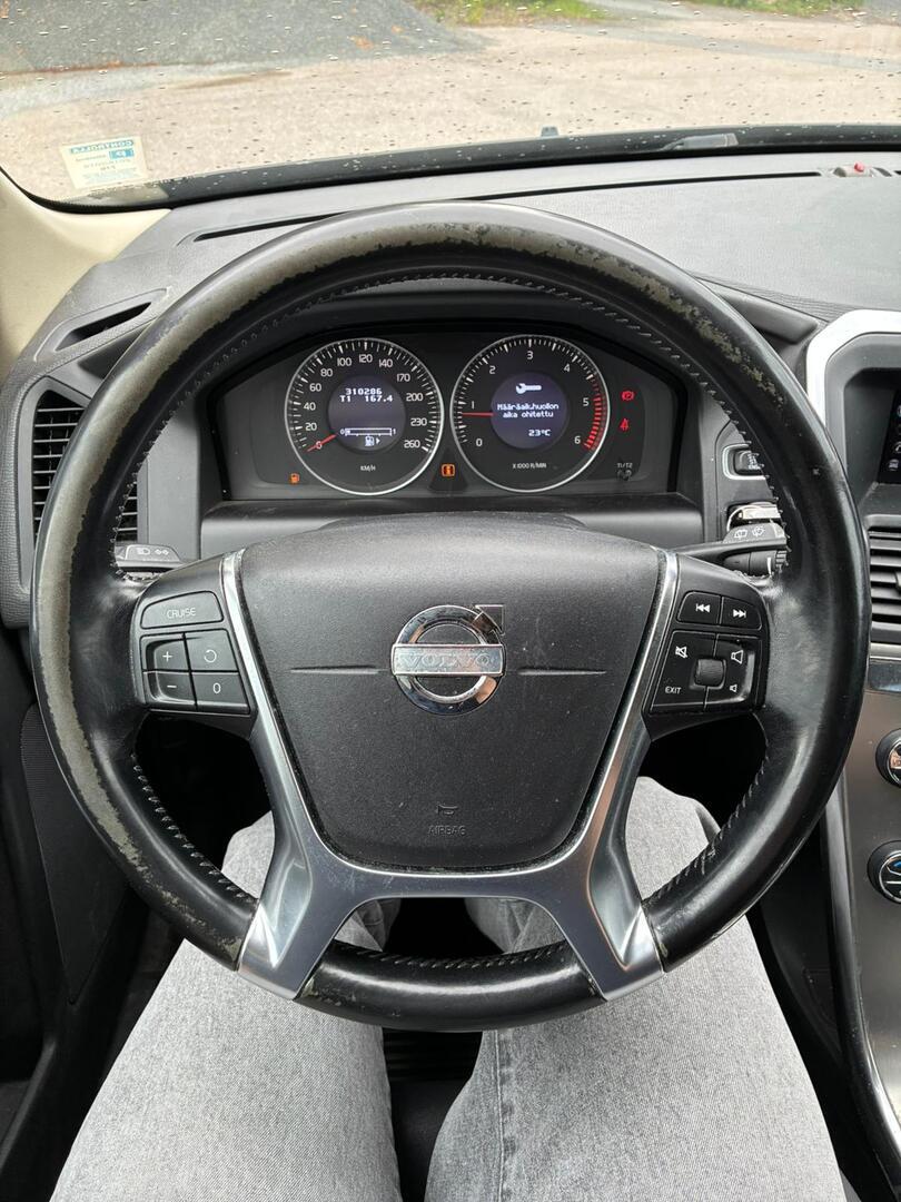 VOLVO XC60 2012