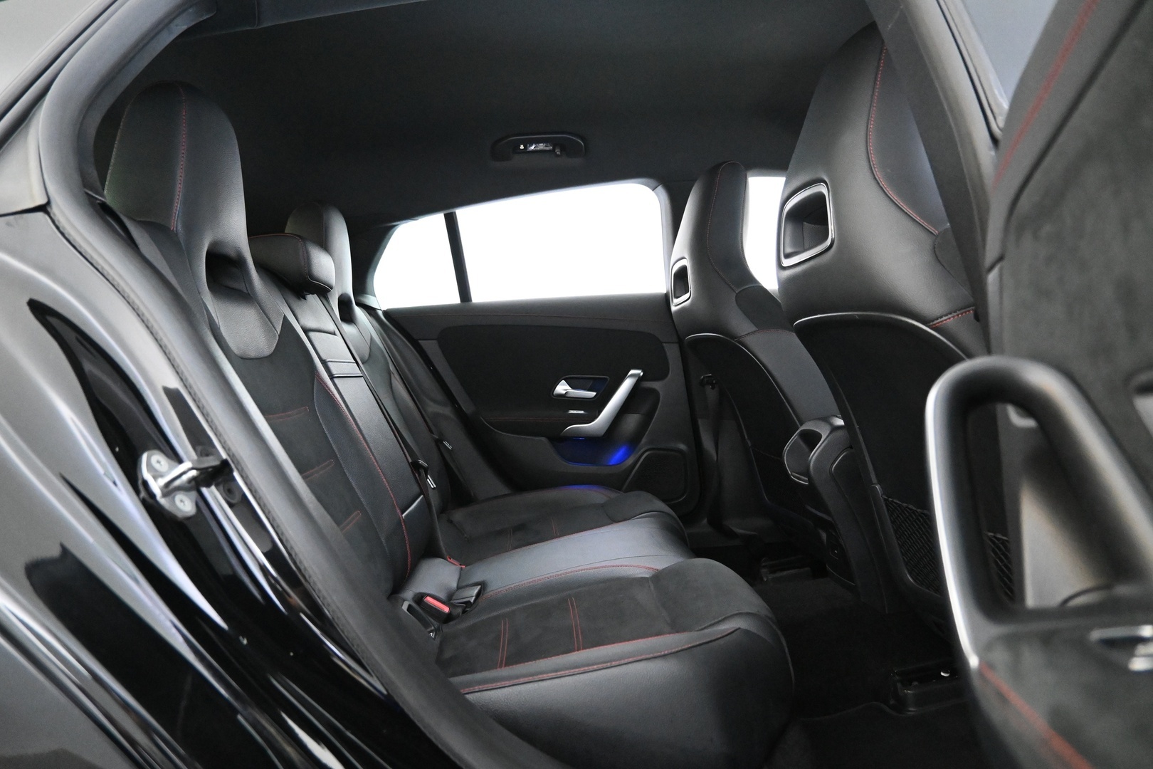 MERCEDES-BENZ CLA 2023