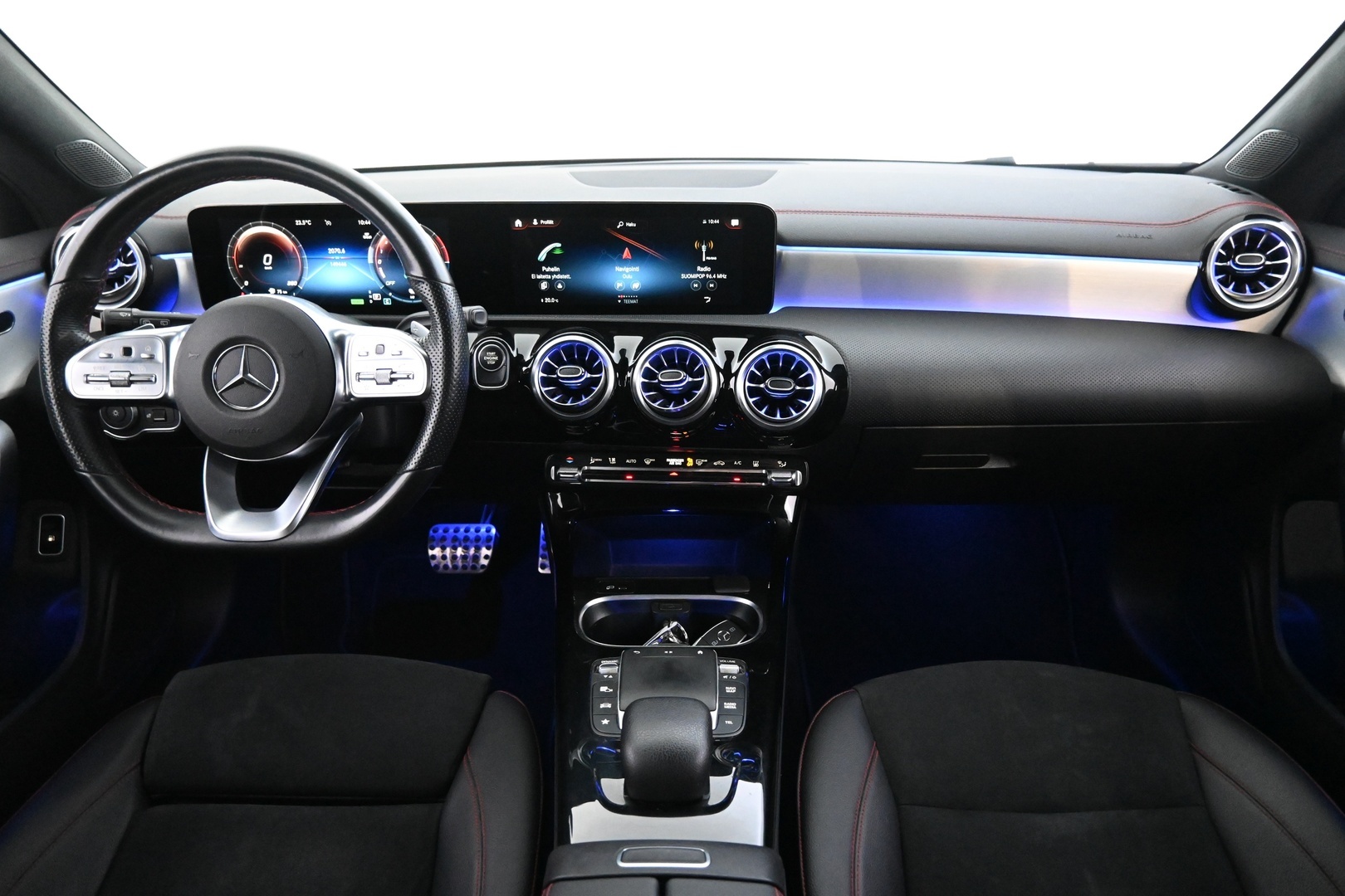 MERCEDES-BENZ CLA 2023