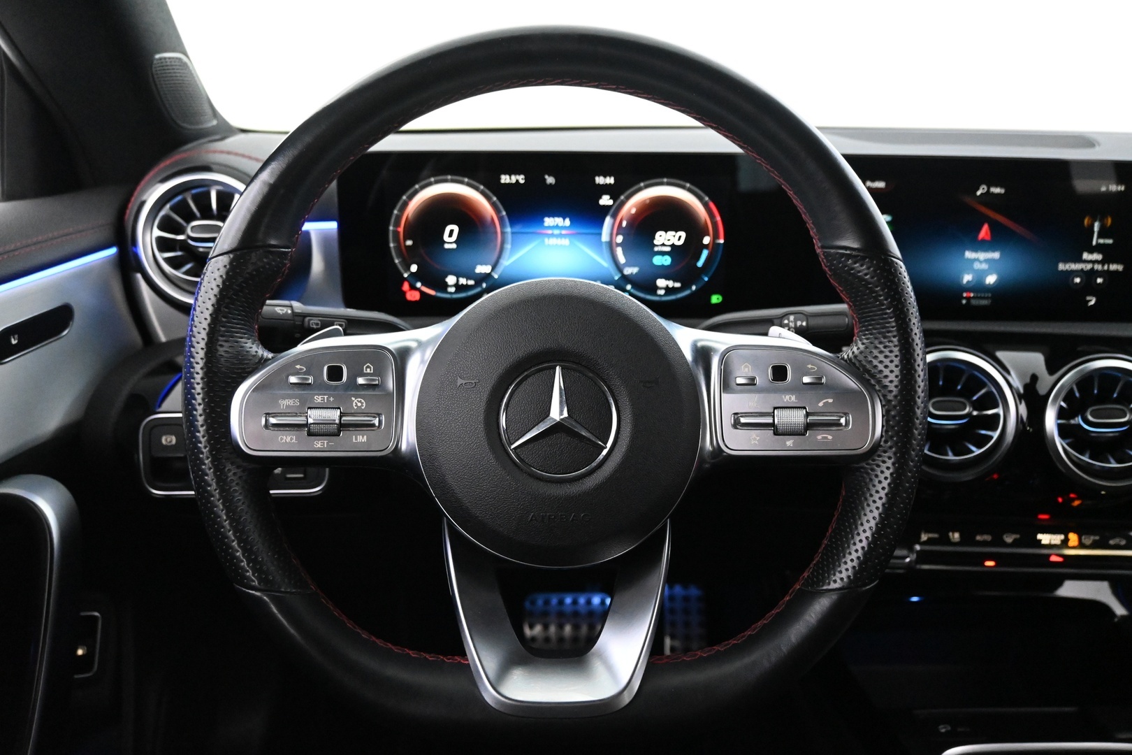 MERCEDES-BENZ CLA 2023