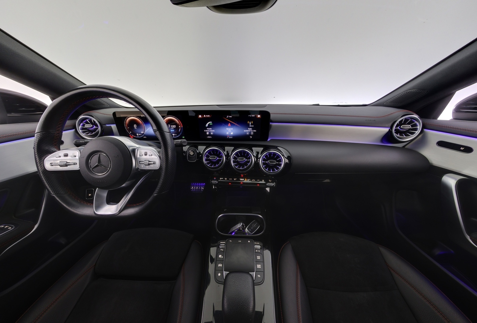 MERCEDES-BENZ CLA 2023