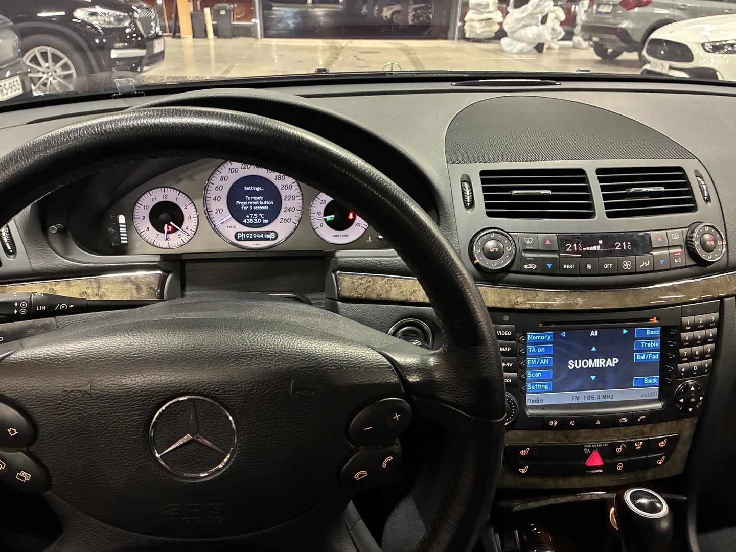 MERCEDES-BENZ E 2007