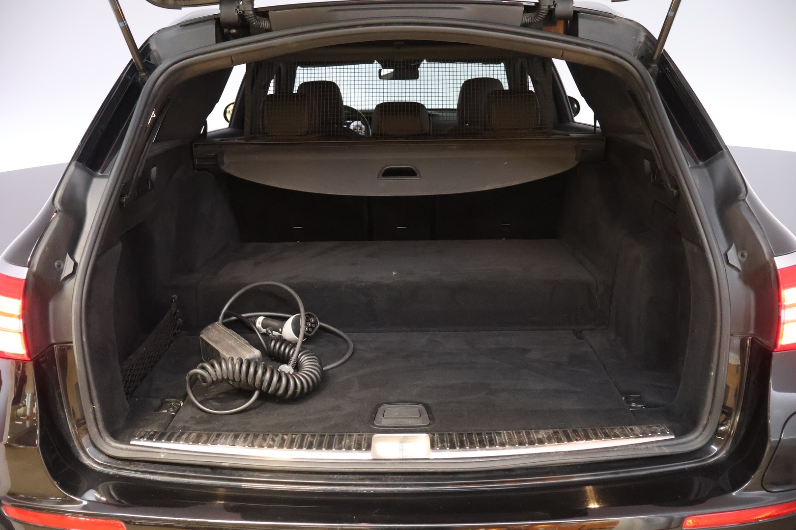 MERCEDES-BENZ E 2020