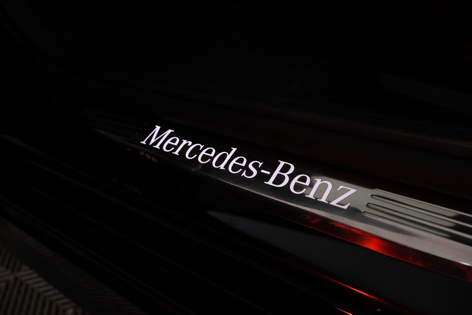 MERCEDES-BENZ E 2020