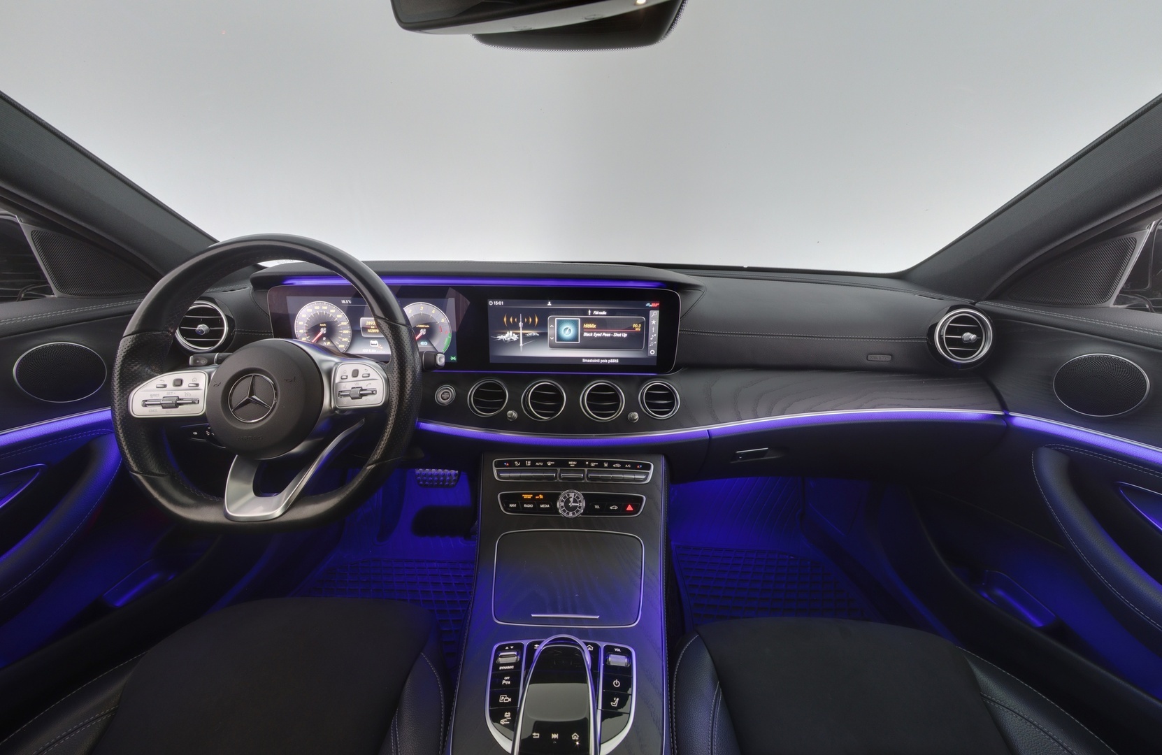 MERCEDES-BENZ E 2020