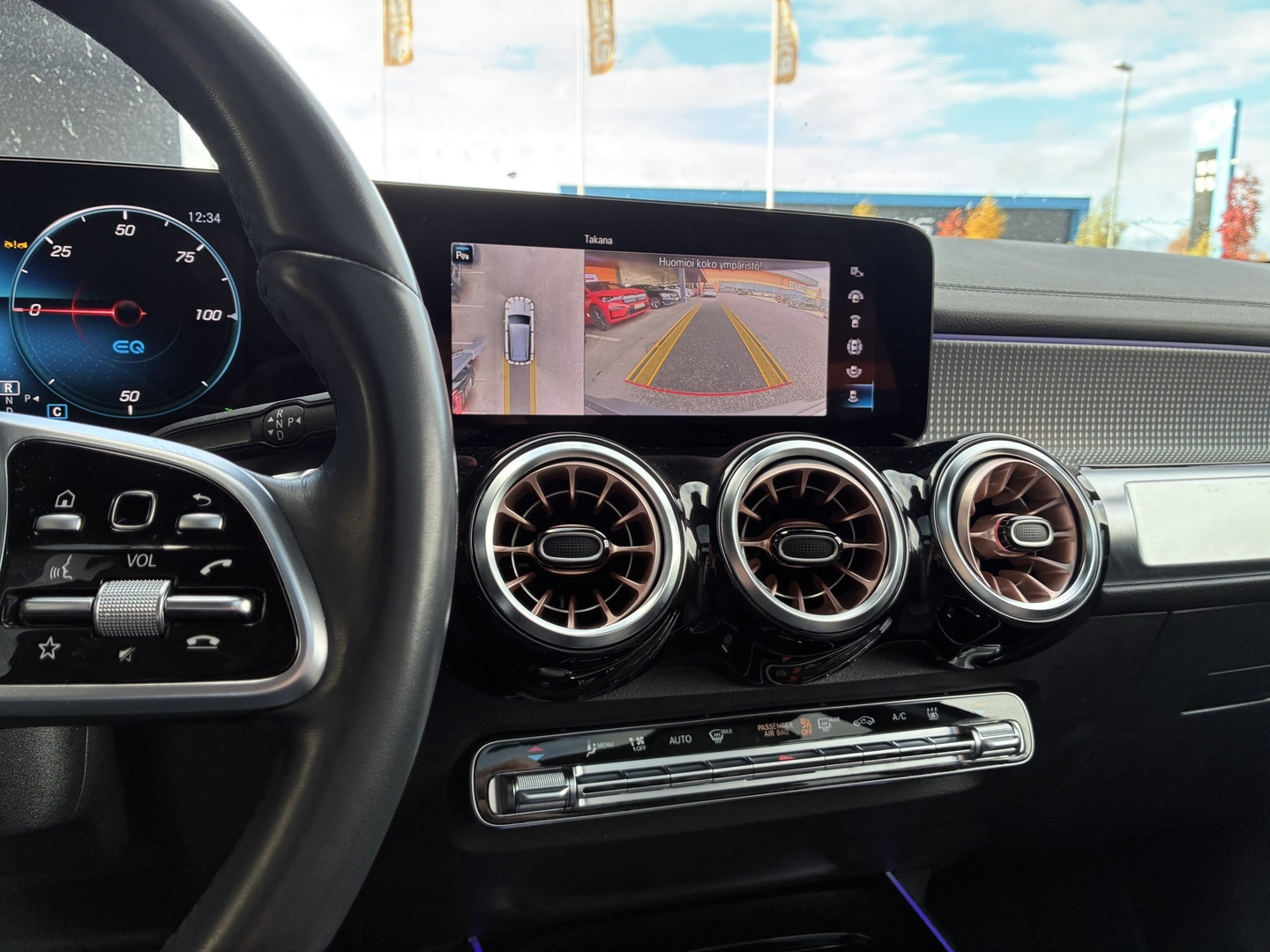 MERCEDES-BENZ EQB 2024