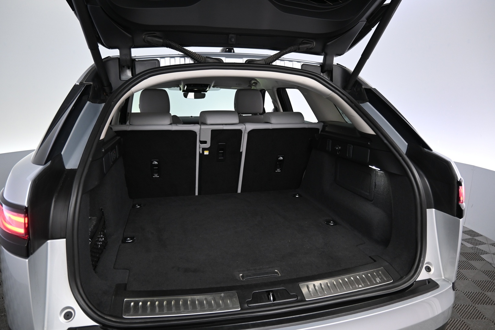 LAND ROVER Range Rover Velar 2025