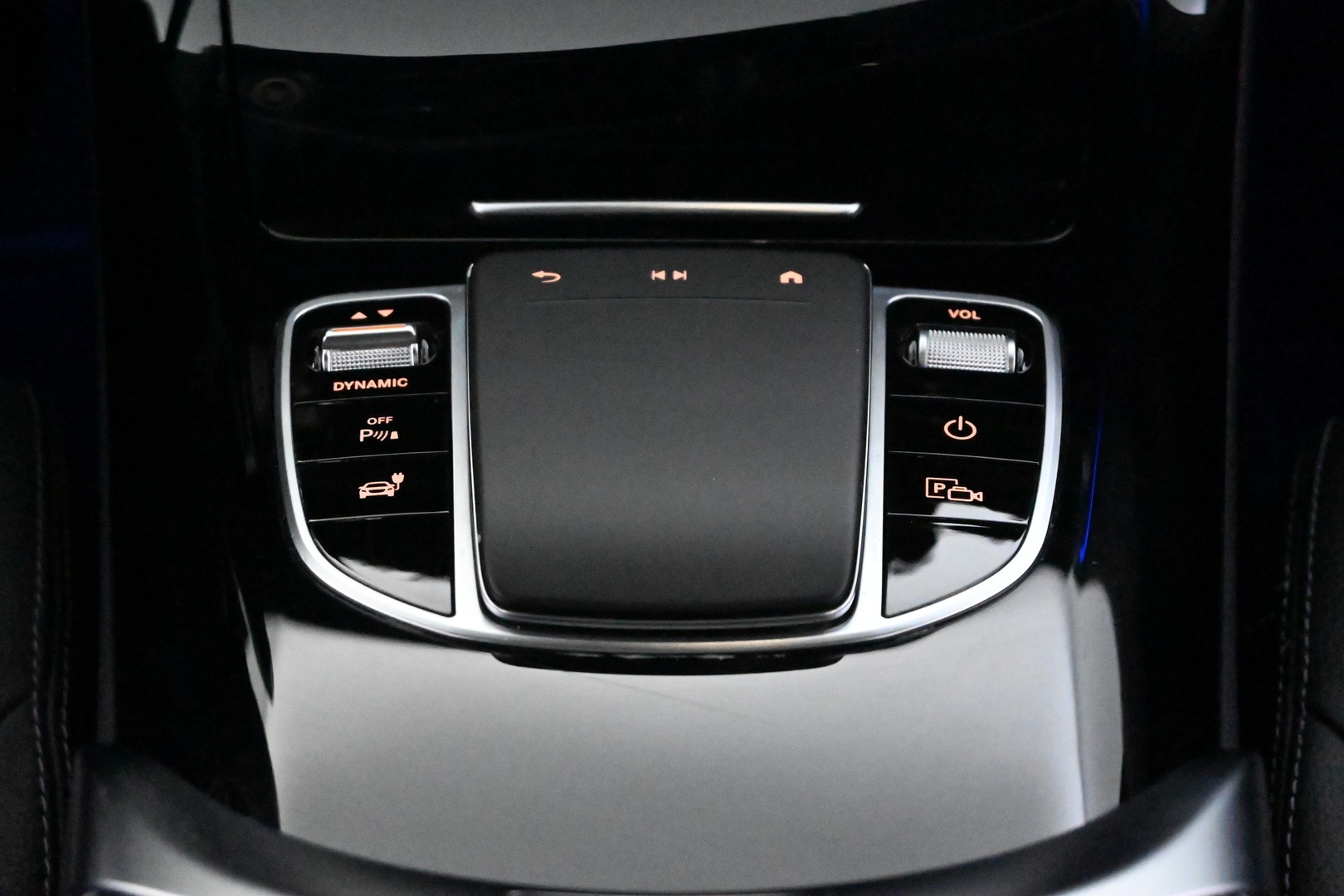 MERCEDES-BENZ EQC 2021