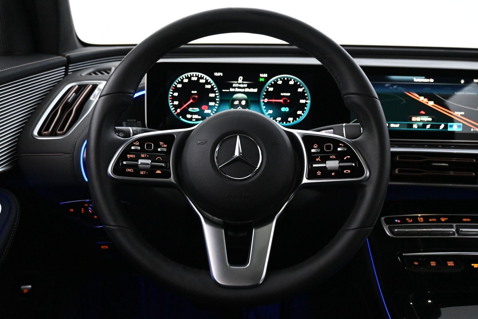 MERCEDES-BENZ EQC 2021