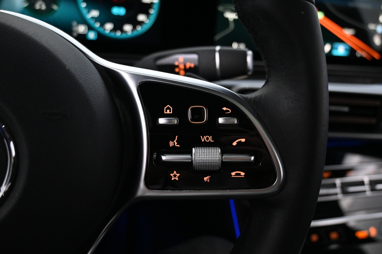 MERCEDES-BENZ EQC 2021