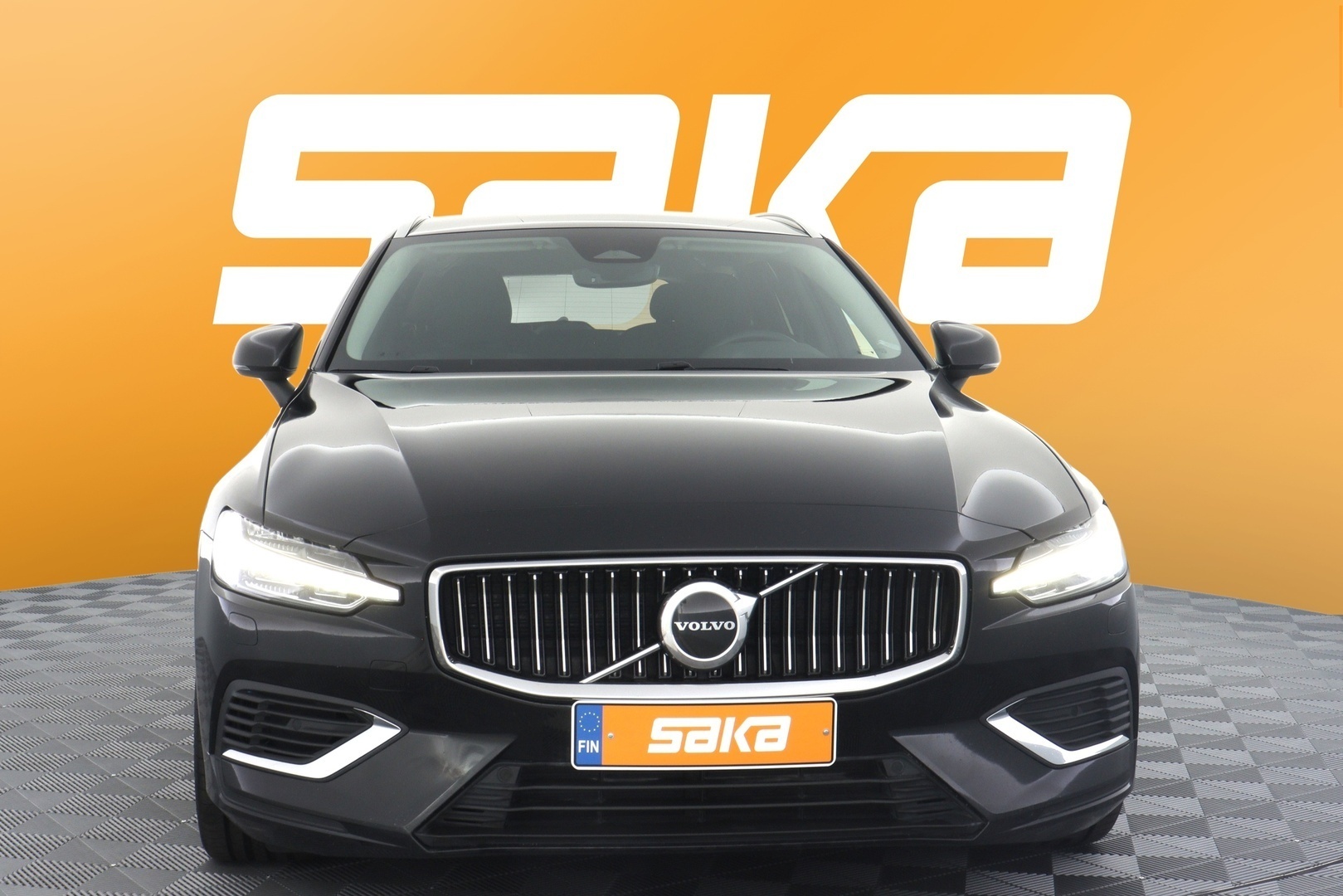 VOLVO V60 2023