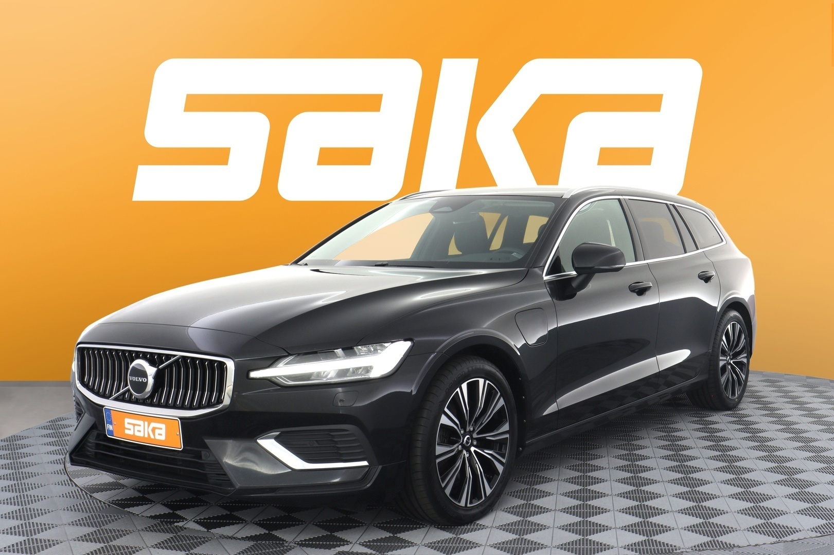 VOLVO V60 2023